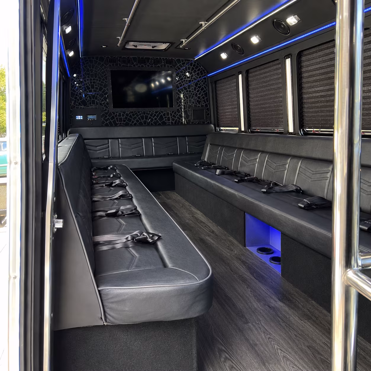 birthday party buses for bridgeport bar crawls and nightlife nights out