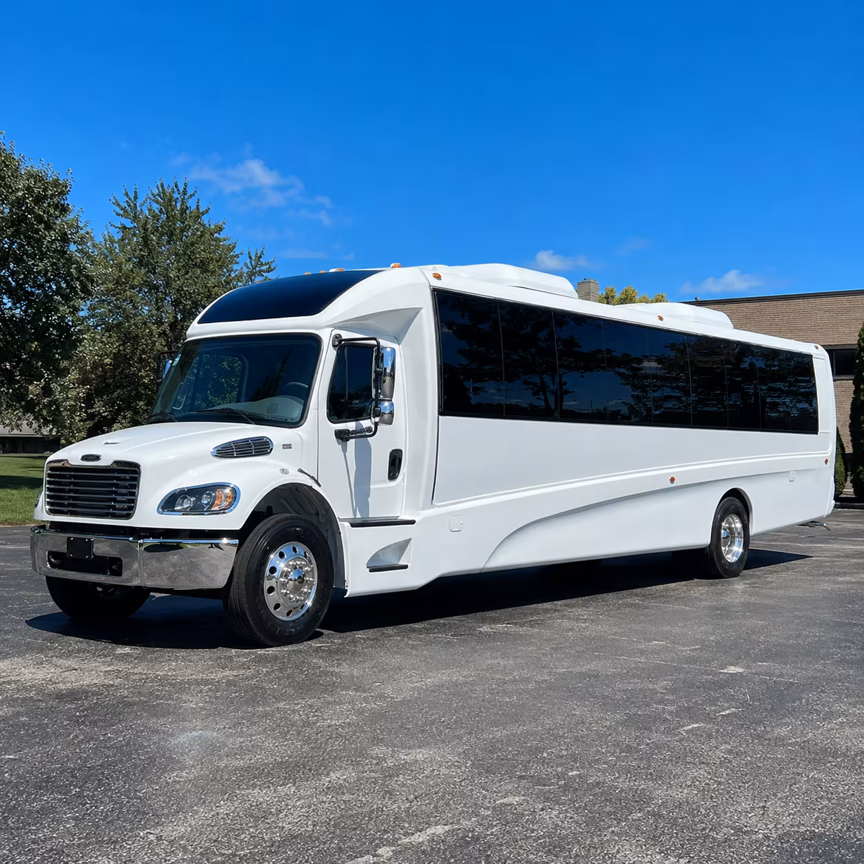 bridgeport 30 passenger minibus