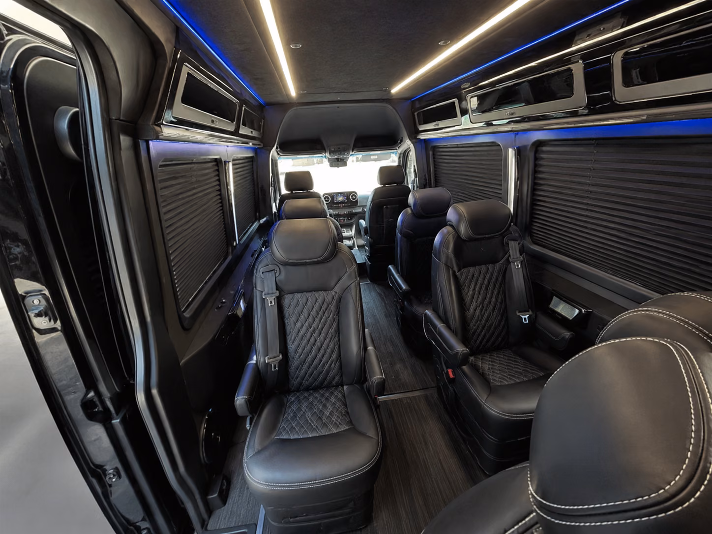 find and book transportation for your next bachelor or bachelorette party 1