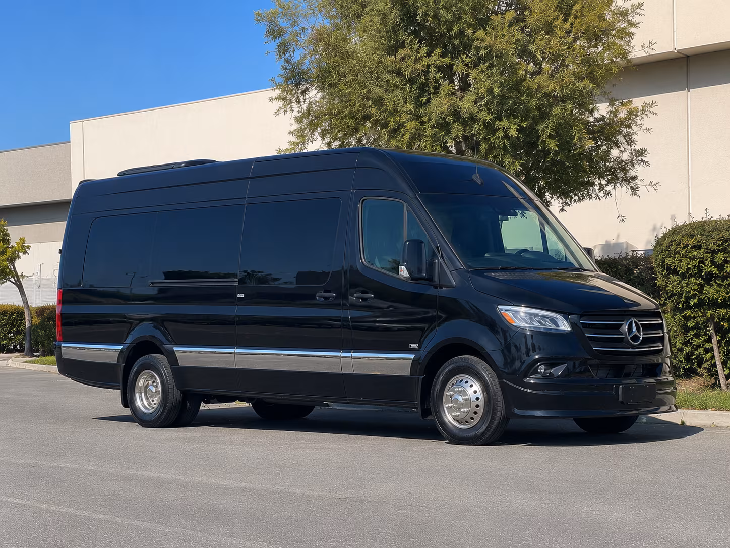 find and book transportation for your next bachelor or bachelorette party 4