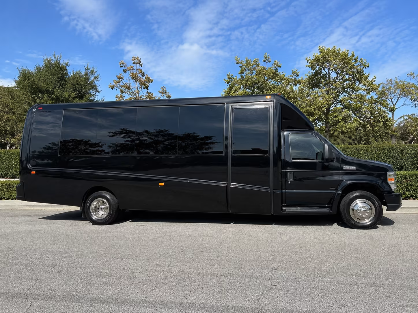 find and book transportation for your next convention or trade show 3