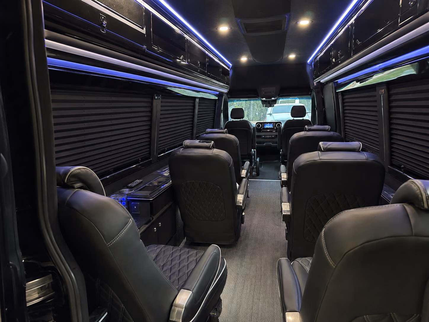find and book transportation for your next prom 1