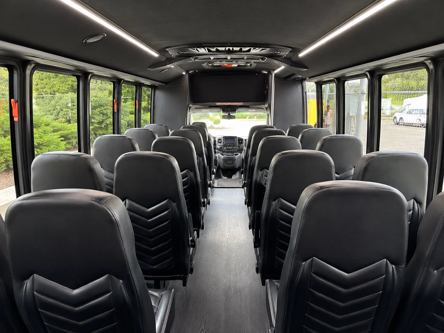 minibus rentals for bridgeport area prom groups