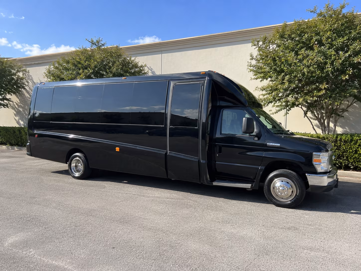 party buses for bridgeport wedding parties and bridal groups