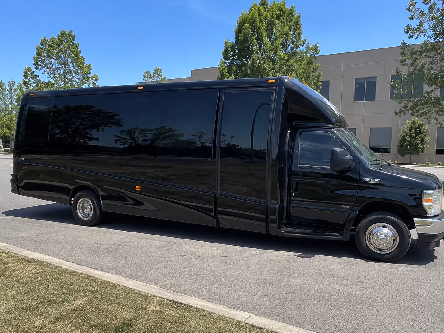 sporting event buses to bridgeport islanders games and beyond